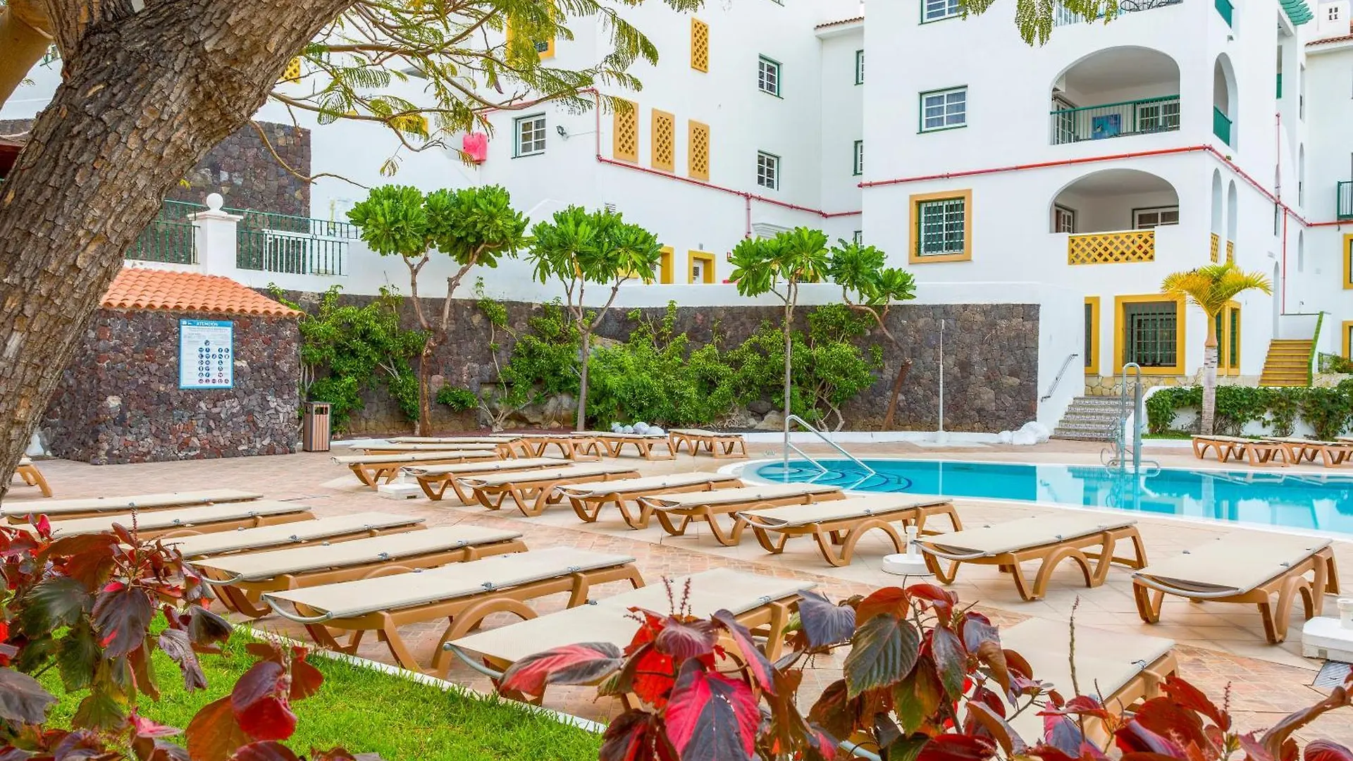 Sunset Harbour Club Aparthotel Costa Adeje  3*, Costa Adeje (Tenerife)